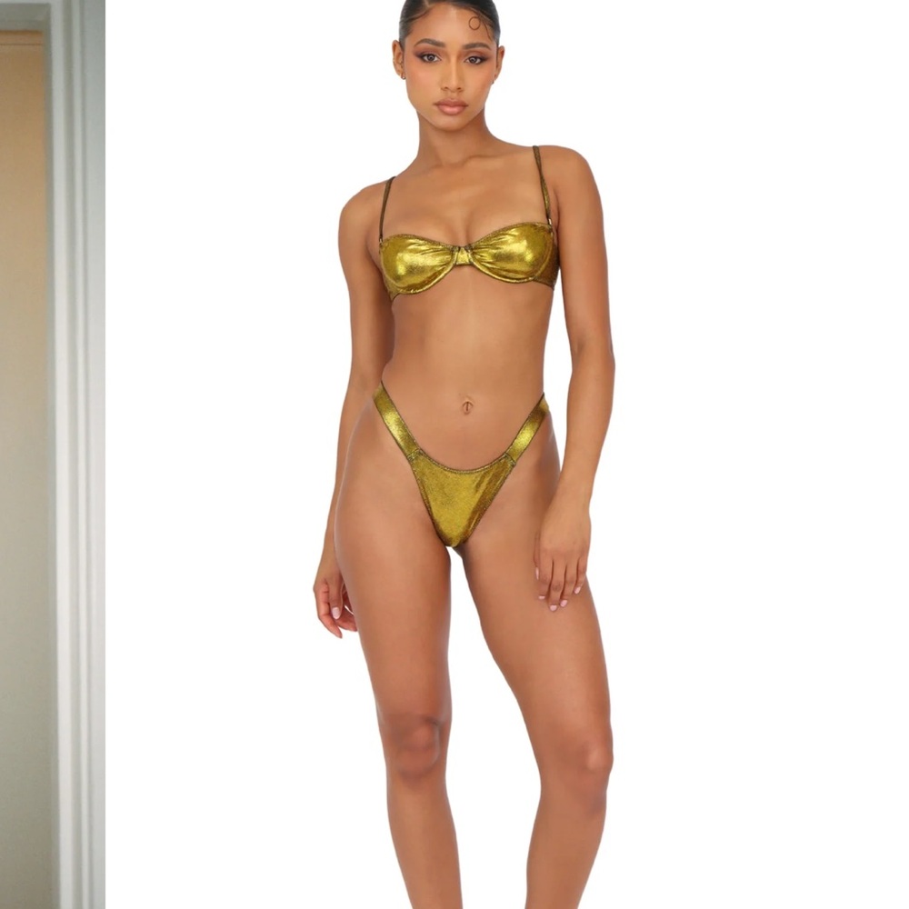 Melissa Simone Melina Underwire top
